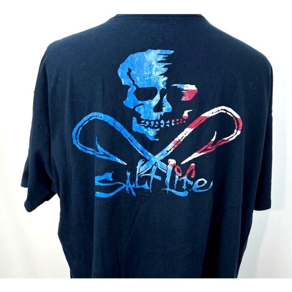 Salt Life Patriotic Jolly Roger Pirate Skull And Cross Hooks T Shirt 2 XL Blue